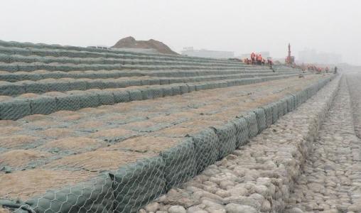 石籠網(wǎng)邊坡防護(hù)