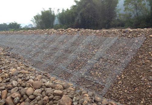 石籠網(wǎng)邊坡防護(hù)